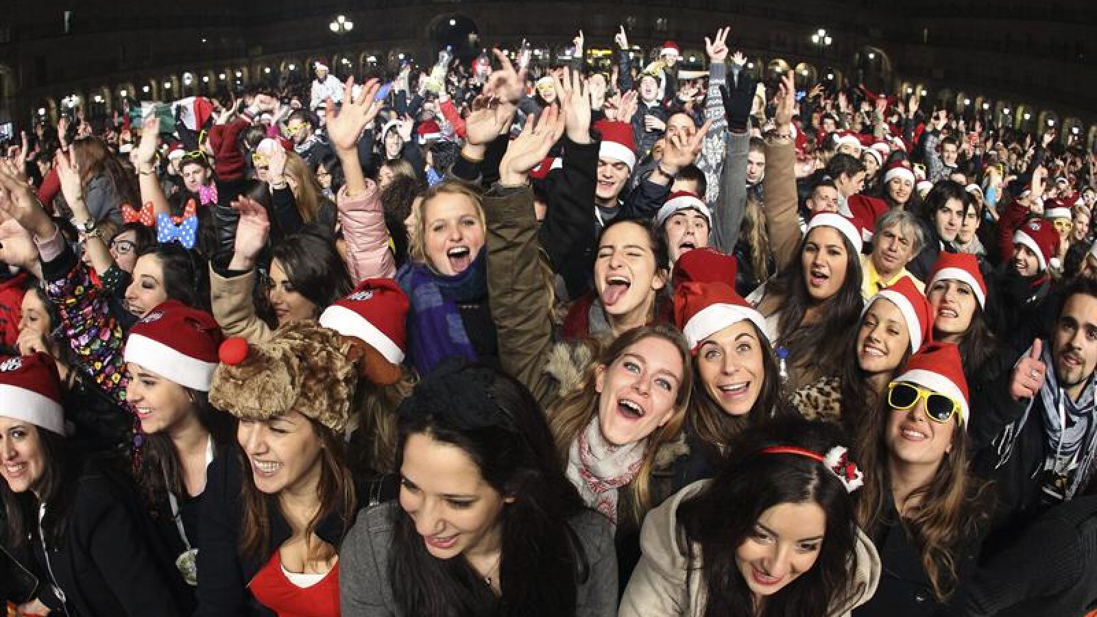 Salamanca celebra el 2013 en su tradicional Nochevieja Universitaria