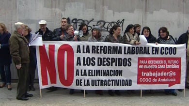 Protestas de los trabajadores de CCOO de Andalucía contra el ERE del sindicato