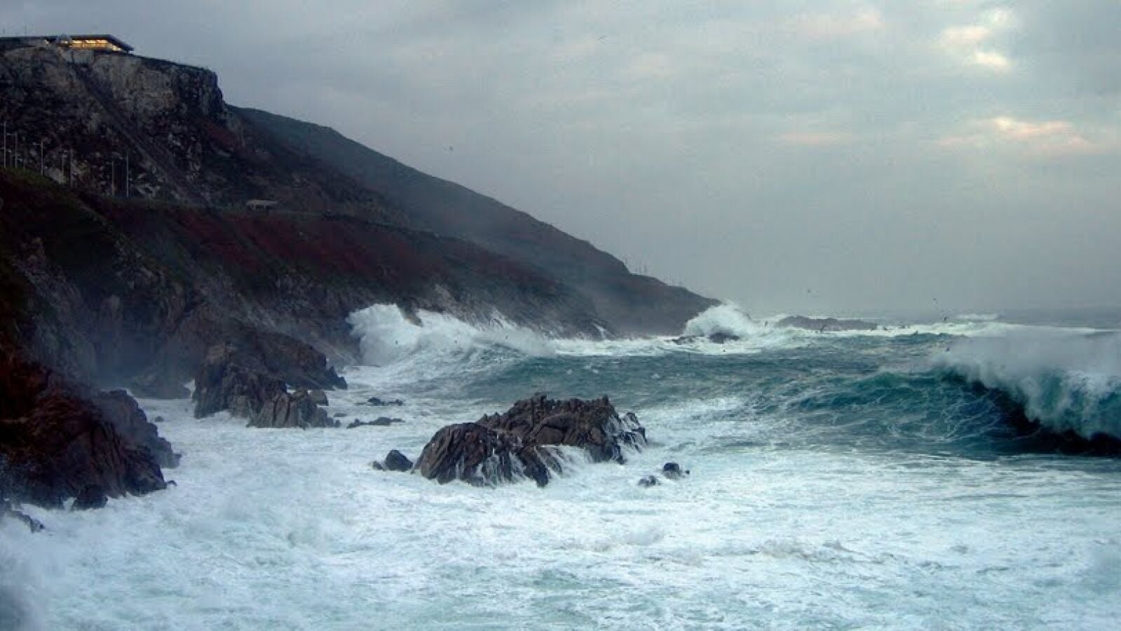 España en alerta por nieve, lluvia o fuerte oleaje