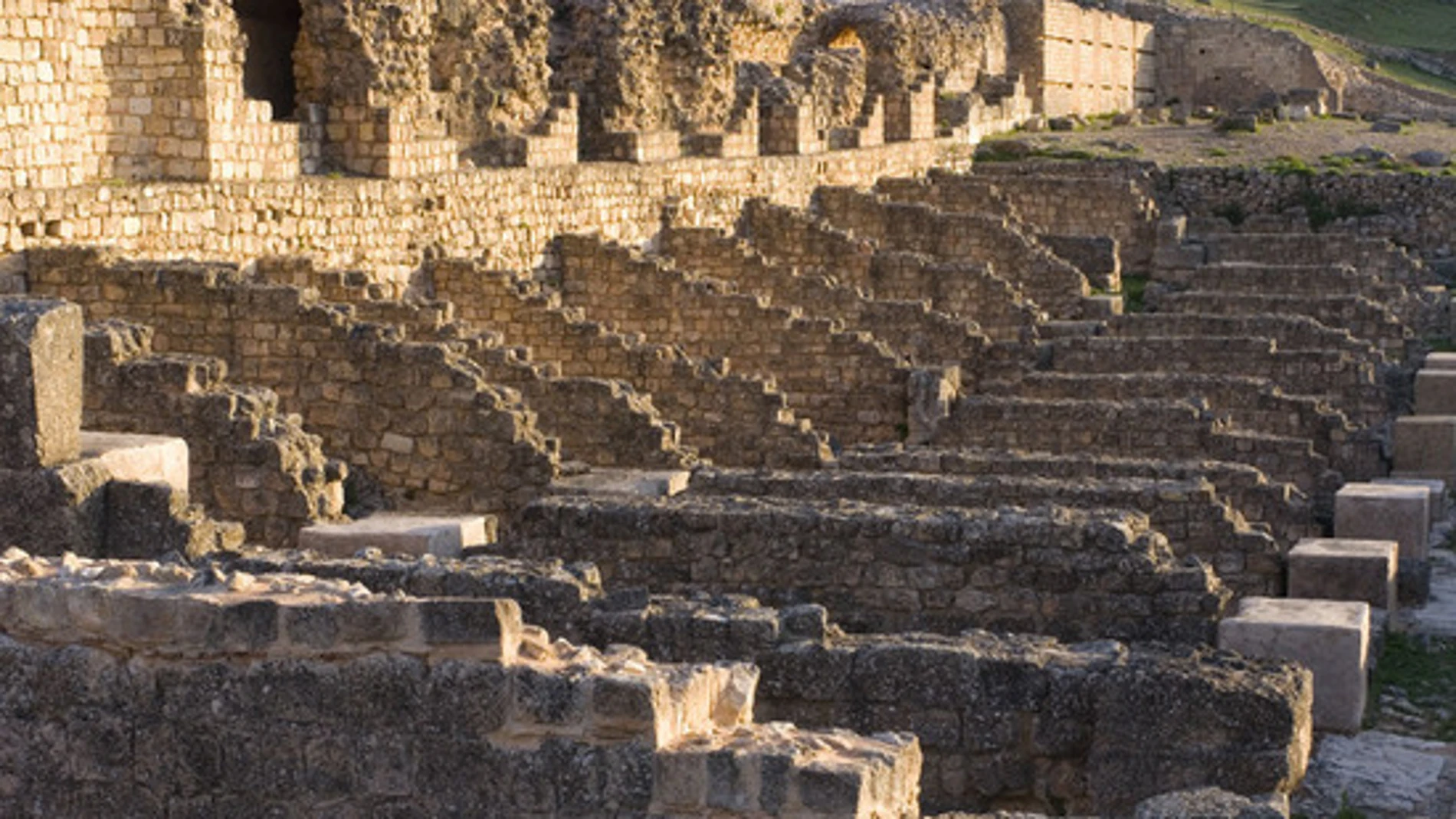 Yacimiento en la ciudad romana de Valeria Yacimiento en la ciudad romana de Valeria