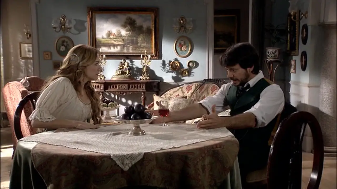 Adolfo le cuenta a Sara el plan de Bocanegra