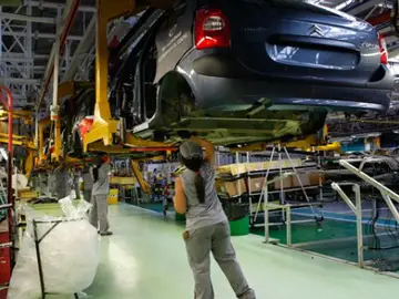 Las ventas de PSA Peugeot Citroën se desploman en 2012 Las ventas de PSA Peugeot Citroën se desploman en 2012