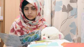 Malala, la menor paquistaní tiroteada por talibanes