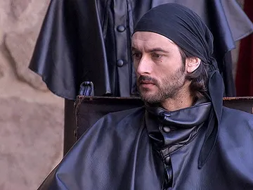 Bocanegra es condenado a muerte y Raúl rechaza su puesto para estar con Sara Bocanegra es condenado a muerte y Raúl rechaza su puesto para estar con Sara