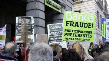 Manifestación ante la sede de Bankia