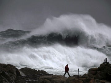 Alerta por fuerte oleaje en Galicia