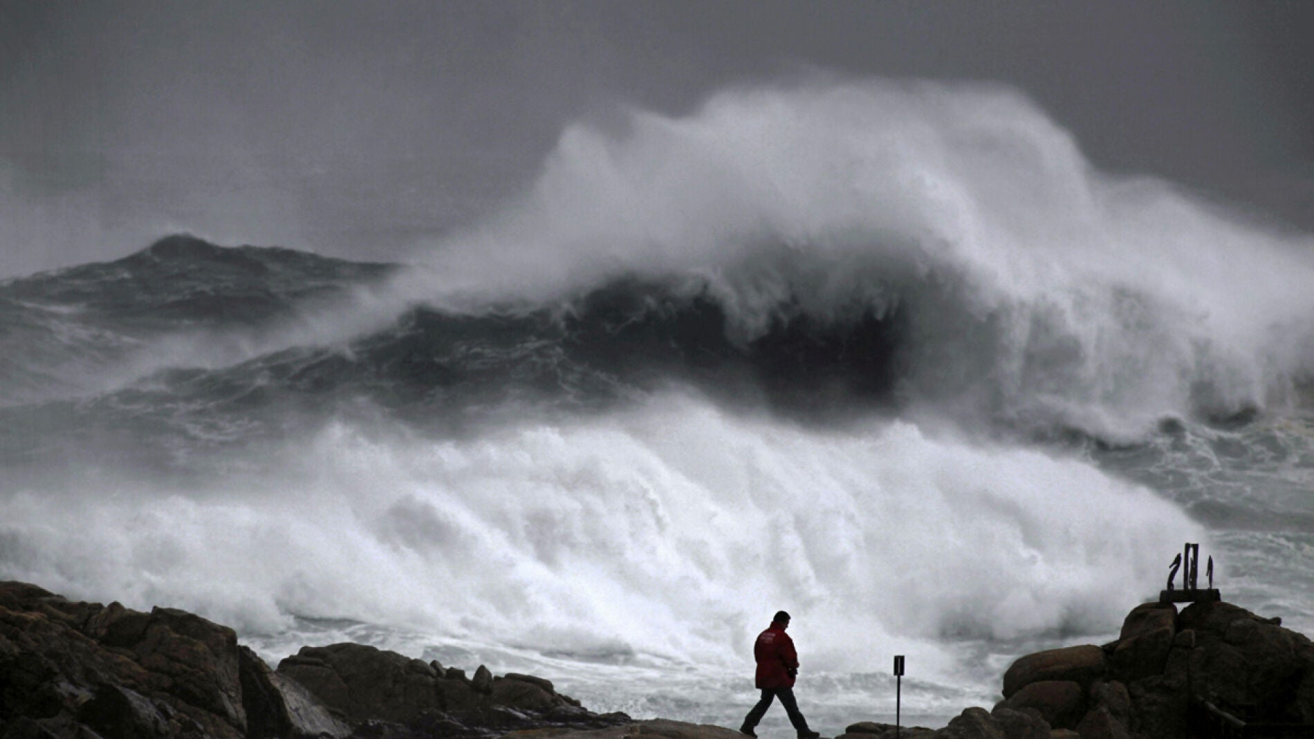 Alerta por fuerte oleaje en Galicia