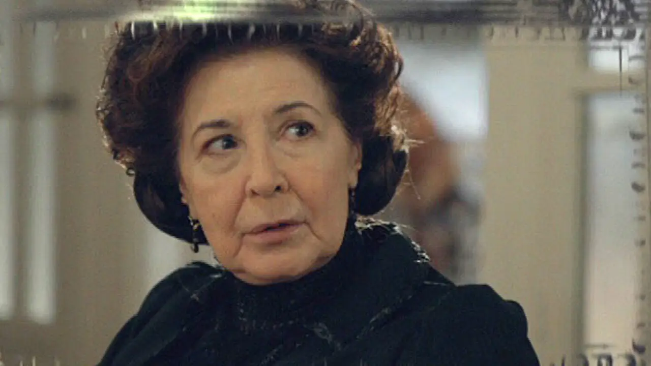 ¿Por qué Ángela no quiere que se sepa la verdad sobre la muerte de Don Carlos?