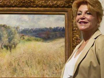 Carmen Thyssen junto a un cuadro de su colección Carmen Thyssen junto a un cuadro de su colección