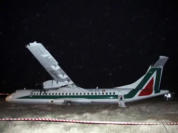 Accidente de un avión al aterrizar en Roma Accidente de un avión al aterrizar en Roma
