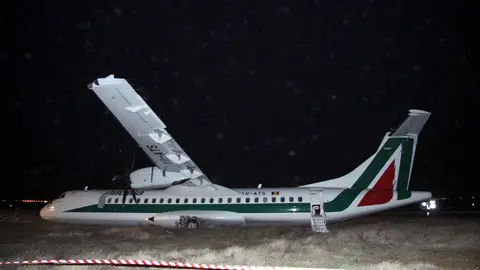 Accidente de un avión al aterrizar en Roma Accidente de un avión al aterrizar en Roma