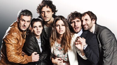 Clara Lago, Úrsula Corberó y Julián Villagrán, juntos en '¿Quién mató a Bambi?'