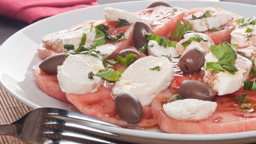 Ensalada de carprese con mozzarella