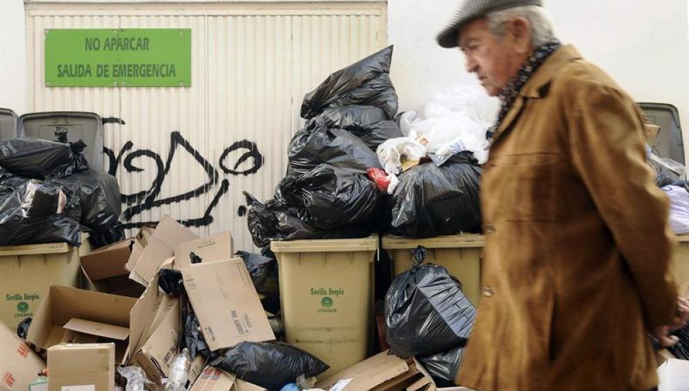 La huelga de basuras continúa en Sevilla