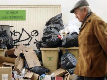 La huelga de basuras continúa en Sevilla