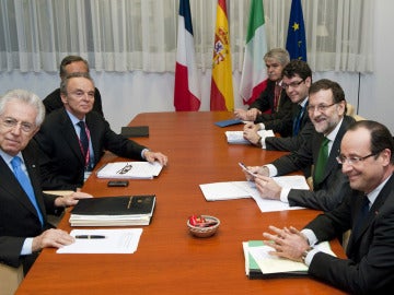 Mariano Rajoy se reúne con Mario Monti y Hollande
