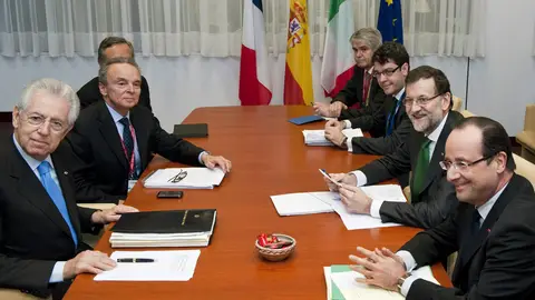Mariano Rajoy se reúne con Mario Monti y Hollande Mariano Rajoy se reúne con Mario Monti y Hollande