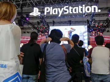 Esperado lanzamiento de la Playstation 4. Esperado lanzamiento de la Playstation 4.