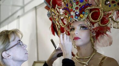 Los diseñadores del Carnaval adaptan su creatividad a las normas tras el accidente de Saida