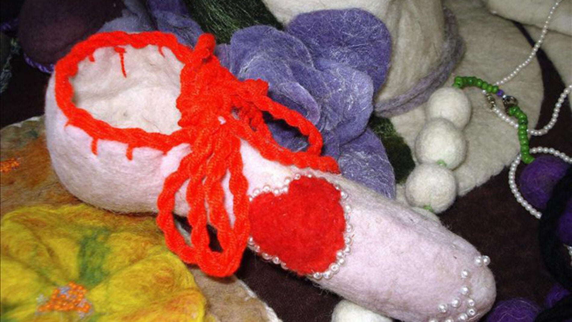 Ejemplar del tradicional 'cubrepene' de lana.