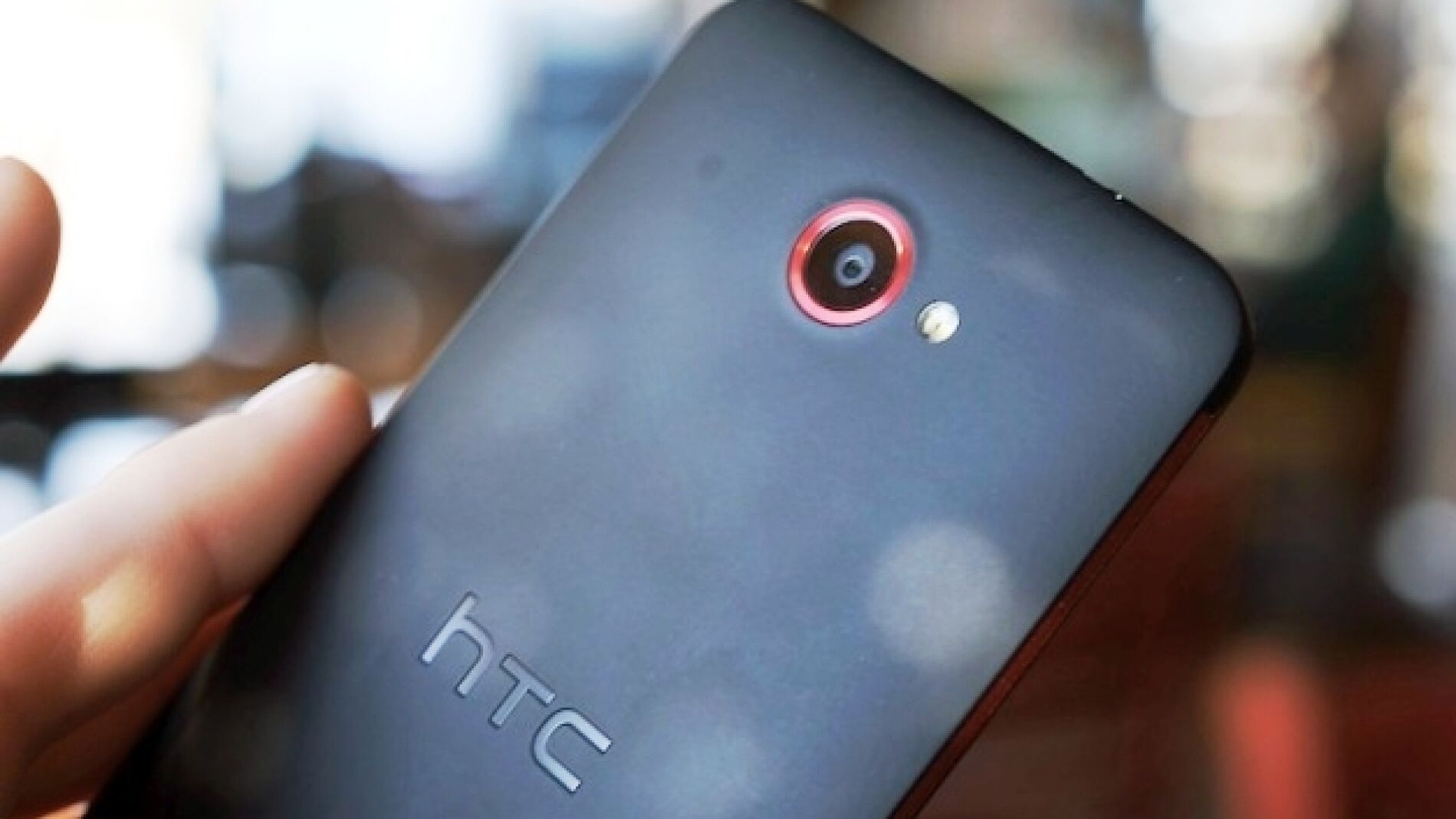Los nuevos terminales de HTC incluir&aacute;n c&aacute;maras con 'ultrap&iacute;xeles'