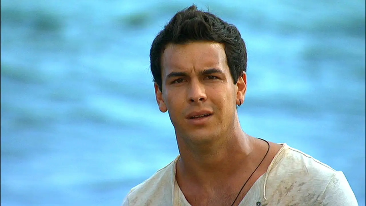 Ulises se despide de Ainhoa en el último capítulo de El Barco