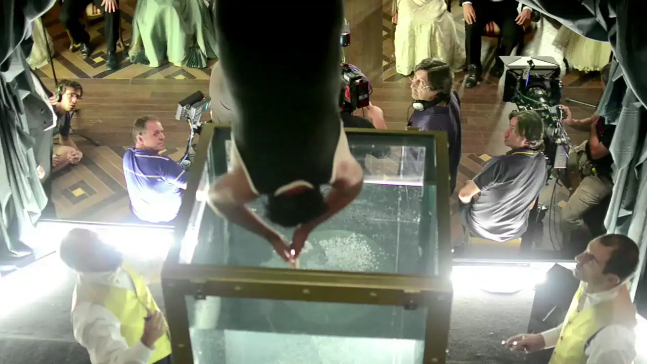 Nos sumergimos en el rodaje de 'Gran Hotel' con el making of de Houdini