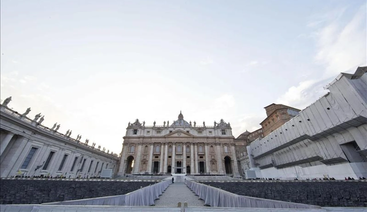 Vista general de la plaza de San Pedro de la Ciudad del Vaticano