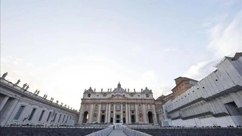 Vista general de la plaza de San Pedro de la Ciudad del Vaticano Vista general de la plaza de San Pedro de la Ciudad del Vaticano
