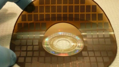 Crean una batería flexible, con el grosor de un átomo y que se carga en segundos