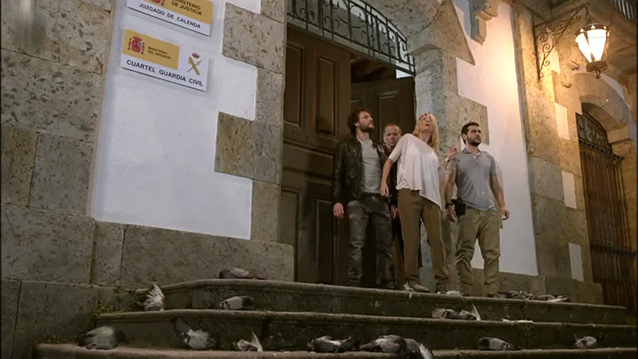 Llueven pájaros en el cuartel de Calenda
