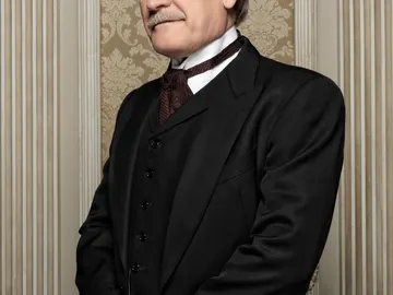 Lluis Homar es Jesús Cisneros Lluis Homar es Jesús Cisneros