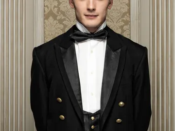 Yon González es Julio Olmedo Yon González es Julio Olmedo