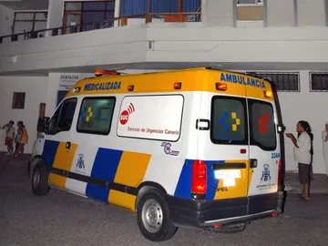 Ambulancia del servicio de urgencias canario. Ambulancia del servicio de urgencias canario.