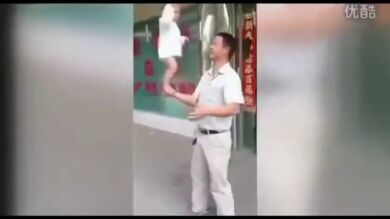 Impactante vídeo de cómo un hombre entrena a su bebé para ser monje shaolin