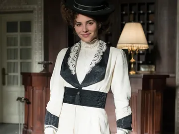 Celia Velledur Celia Velledur
