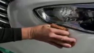 Demuestra en un vídeo que su pan de molde parece más bien una esponja