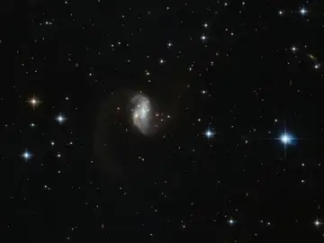 Hubble descubre una galaxia en forma de gusano Hubble descubre una galaxia en forma de gusano