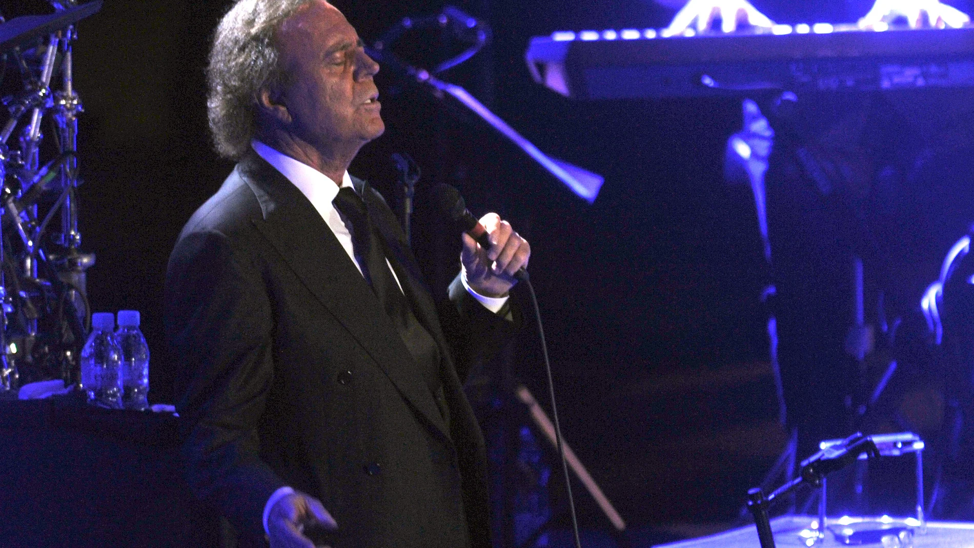 Julio Iglesias en un concierto en Miami. Julio Iglesias en un concierto en Miami.