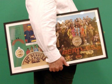 Diseño original de la carátula del album 'Sgt Peppers Lonely Hearts Club Band', de The Beatles