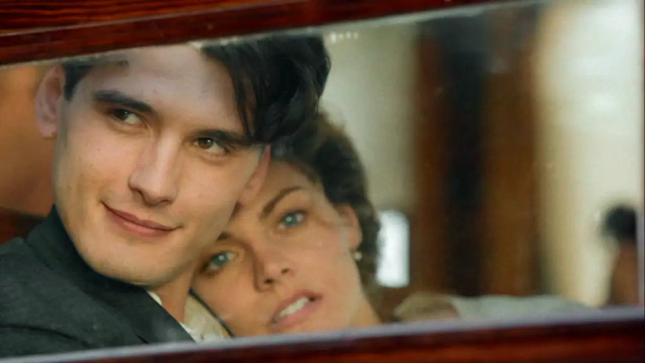 Alicia y Julio se fugan de Gran Hotel