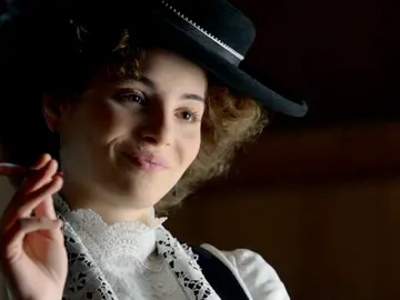 Celia Velledur Celia Velledur