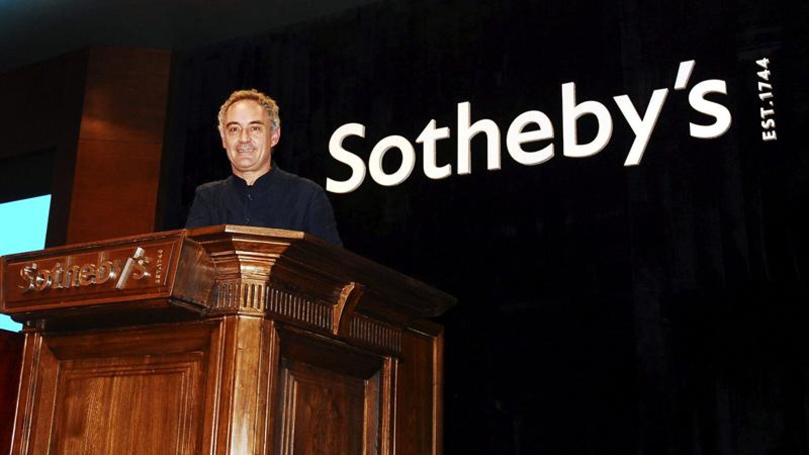 Ferrán Adrià recauda un millón de euros en una subasta de objetos para su Fundación