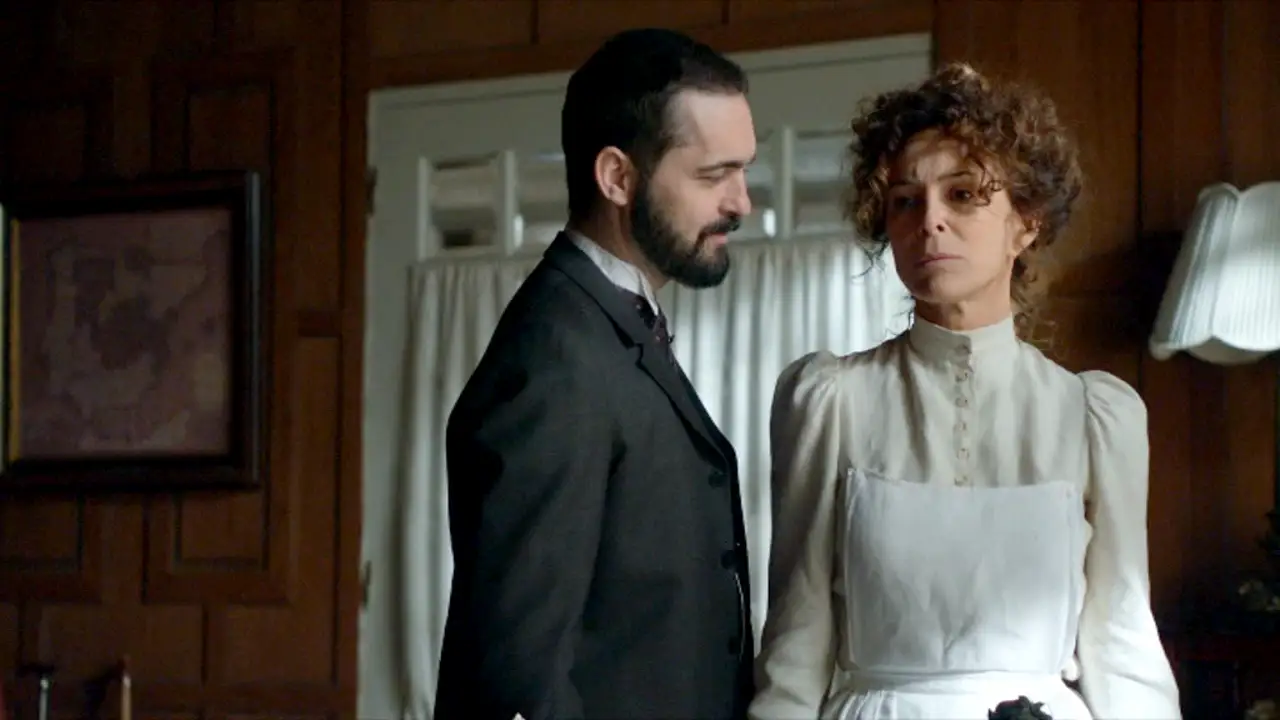 Violeta extorsiona a Diego