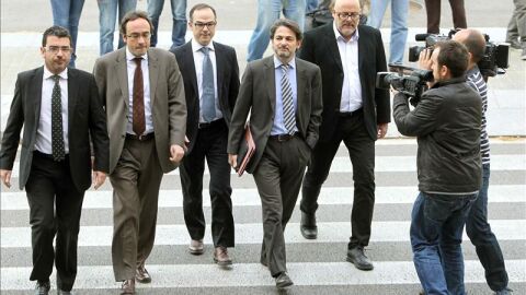 Oriol Pujol llega al TSJC arropado por sus sustitutos en la direcci&oacute;n de CDC