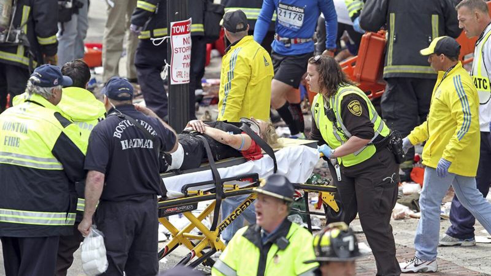 Al menos tres muertos y más de cien heridos por dos explosiones durante el Maratón de Boston