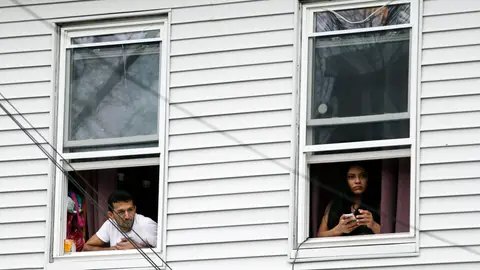 Tensa espera para los vecinos de Boston Tensa espera para los vecinos de Boston