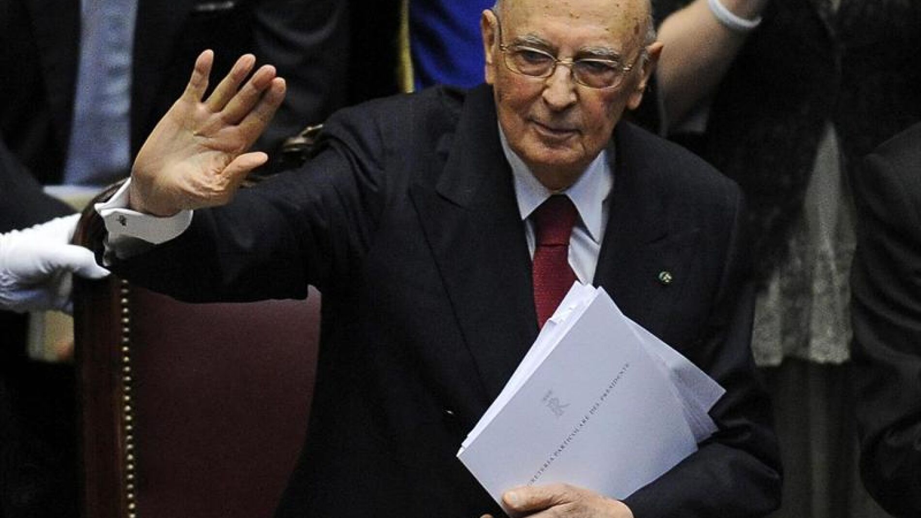 Napolitano amenaza con dimitir "si sigue la sordera" pol&iacute;tica