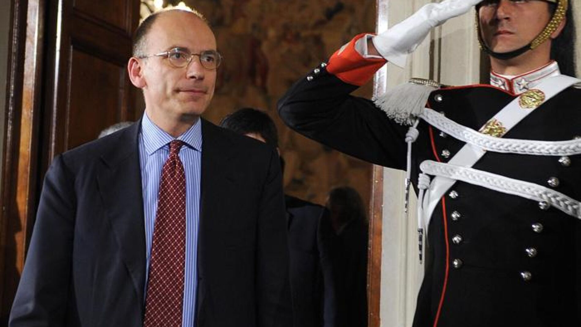 Enrico Letta dimite como primer ministro de Italia