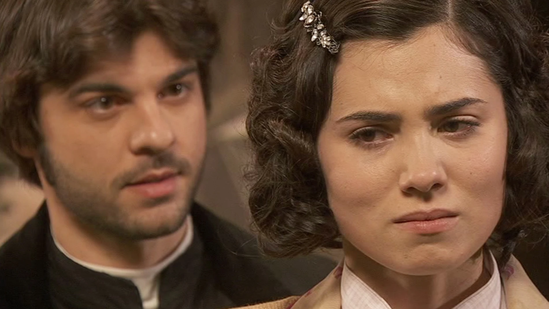 María le confiesa a Gonzalo que fue Fernando quien la violentó